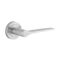 Iver Como Door Lever Handle on Round Rose Passage Brushed Chrome 0365