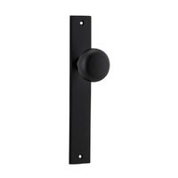 Iver Cambridge Door Knob on Rectangular Backplate Passage Matt Black 12822