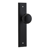 Iver Cambridge Door Knob on Stepped Backplate Passage Matt Black 12840