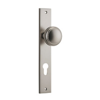 Iver Paddington Door Knob on Rectangular Backplate Euro Satin Nickel 14820E85