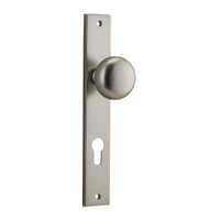 Iver Cambridge Door Knob on Rectangular Backplate Euro Satin Nickel 14822E85