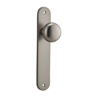 Iver Cambridge Door Knob on Oval Backplate Passage Satin Nickel 14834