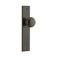 Iver Cambridge Door Knob on Chamfered Backplate Passage Signature Brass 10946