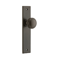 Iver Paddington Door Knob on Chamfered Backplate Passage Signature Brass 15331