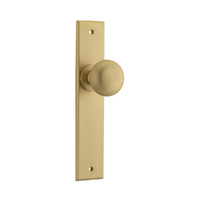 Iver Cambridge Door Knob on Chamfered Backplate Passage Brushed Brass 15446