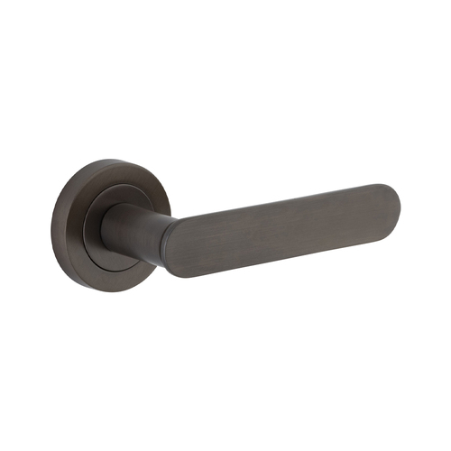 Restocking Soon: ETA Early October - Iver Bronte Door Lever Handle on Round Rose Passage Signature Brass 0331