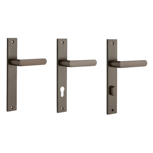 Iver Osaka Door Lever Handle on Rectangular Backplate Signature Brass